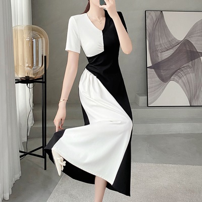 连衣裙子女2025年夏季新款V领名媛御姐风显瘦气质修身收腰长裙