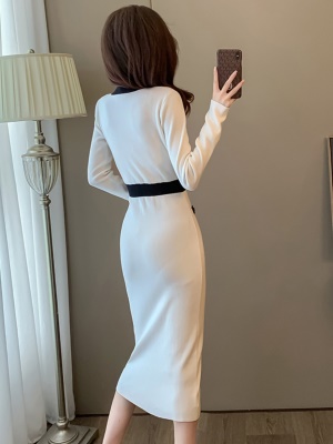 高级感秋季2025新款女装配大衣长款内搭打底毛衣裙包臀针织连衣裙