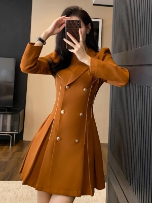 设计感职业西服裙女2025新款秋季中长款修身气质高端西装领连衣裙