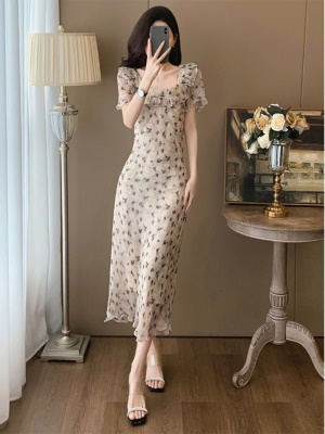 法式复古高级感方领雪纺连衣裙女夏季2025新款绝美仙气碎花长裙子