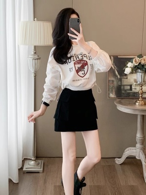 早春穿搭一整套女装2025新款小个子洋气辣妹韩系卫衣短裙两件套