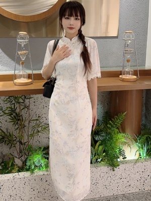 中式改良旗袍裙高端年轻气质女夏季2025新款包臀碎花国风连衣裙子