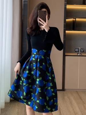 裙子2025年秋冬新款打底裙高端名媛气质拼接提花针织连衣裙中长款