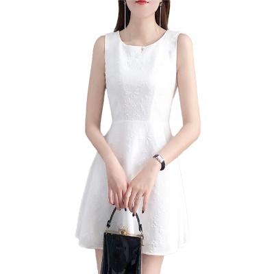 小个子白色吊带连衣裙小清新a字裙女夏天无袖裙子雪纺法式高级感