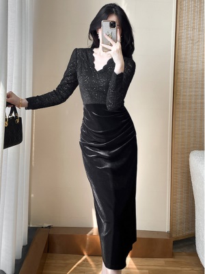 丝绒连衣裙秋季新款高档黑色V领修身显瘦包臀中长款宴会晚礼服裙