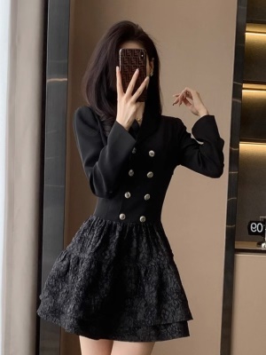 秋季2025新款黑色长袖西装连衣裙气质显瘦小香风高级感蓬蓬小黑裙