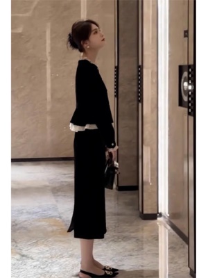 秋冬季女装2025新款黑色金丝绒连衣裙赫本风高定高端法式礼服长裙