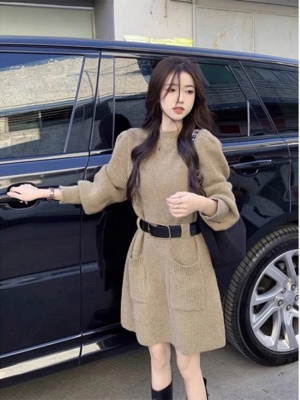 2025秋冬新款高级感穿搭小个子毛衣裙小香风配大衣内搭针织连衣裙