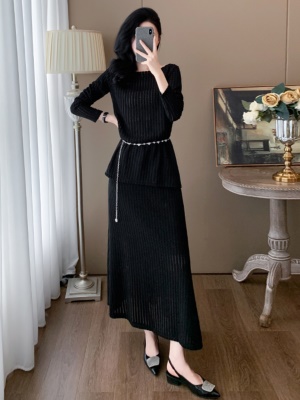 高级感时尚针织套装裙女早秋季2025新款高端气质上衣半身裙两件套