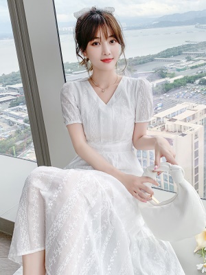 法式白色蕾丝连衣裙女夏季2025新款高级气质长裙显瘦纯棉仙女裙子