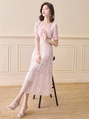 绿色碎花雪纺连衣裙女夏天2025夏季新款气质减龄超仙高级感长裙子