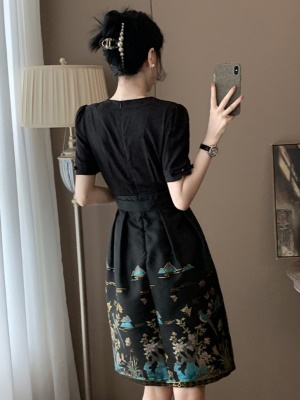 高端黑色新中式连衣裙夏季国风女装2025新款气质刺绣改良马面裙
