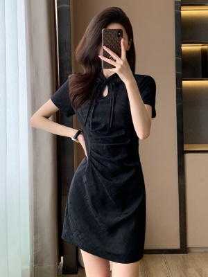 新中式连衣裙子女装夏季国风改良旗袍褶皱显瘦赫本风小黑裙小个子