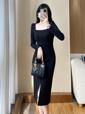 赫本风黑色包臀连衣裙女气质高端小黑裙轻奢名媛修身显瘦长裙秋冬