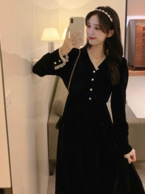 2025新款宴会法式赫本风晚礼服黑色金丝绒打底连衣裙子女秋冬长裙