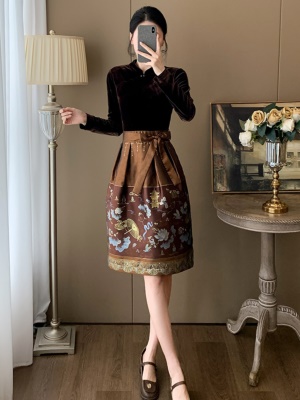 新中式长袖汉服连衣裙秋装新款高级感刺绣提花旗袍改良宴会晚礼服