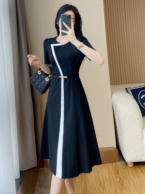 高级感气质女神范收腰白色OL连衣裙职业通勤夏季新款高端礼服裙子