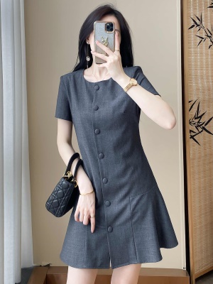 小香风灰色西装连衣裙女夏季2025新款高级感气质显瘦通勤职业裙子