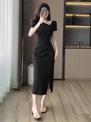 黑色修身显瘦包臀连衣裙女高级感气质名媛高端精致女神范裙子夏季