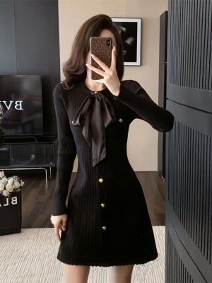 小香风针织毛衣连衣裙修身法式赫本风小黑裙小个子配大衣打底内搭