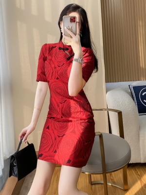 新中式国风气质红色送考旗袍订婚礼服连衣裙子春秋2025新款高级感