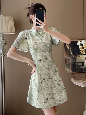 夏季新款显高显瘦优雅气质连衣裙