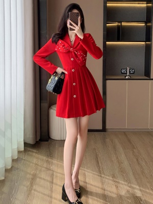2025年秋季新款法式气质名媛红色小礼服高端奢华百褶西装连衣裙女