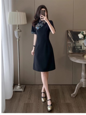 新中式国风黑色改良旗袍连衣裙女夏季高级感气质显瘦小黑裙赫本风