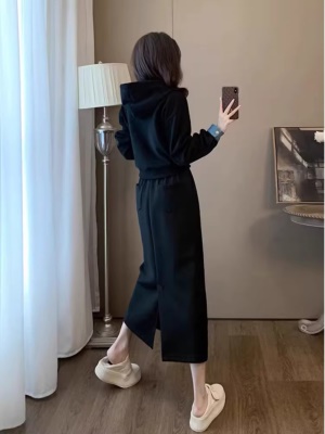 今年流行搭配一整套漂亮套装裙2025秋季新款欧货卫衣半身裙两件套