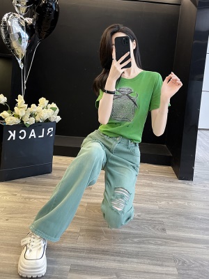 多巴胺绿色休闲时尚套装女夏季炸街减龄短袖破洞牛仔阔腿裤两件套