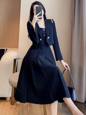 秋季2025新款女职业小西装套装裙小香风高级感初秋成套穿搭两件套