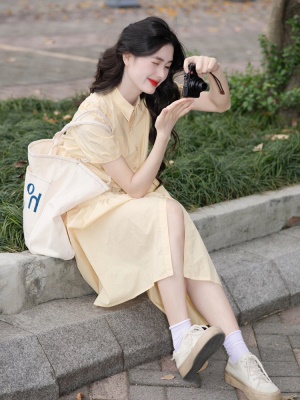 法式温柔风黄色全棉衬衫连衣裙仙女装夏季新款中长款收腰短袖裙子