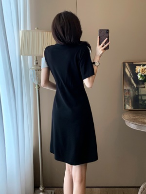 法式气质设计感露肩小黑裙收腰显瘦黑色连衣裙子女夏季高级感礼服