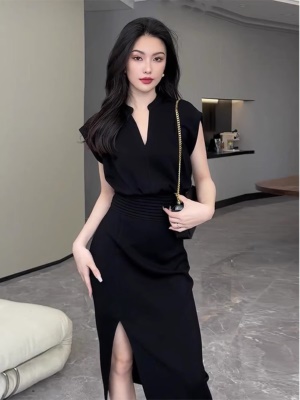 高端黑色包臀礼服开叉连衣裙子女夏新款高级感气质修身显瘦小黑裙