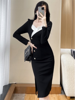 高级感通勤职业连衣裙女神范气质2025年秋季新款女V领修身包臀裙