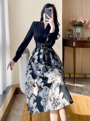 小香风高端黑色连衣裙春季女装气质显瘦高级感赫本风年会晚礼服女