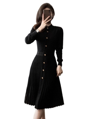 秋冬配大衣的内搭连衣裙毛衣裙小香风百褶裙收腰修身打底针织裙女