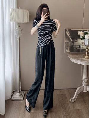 高级感休闲套装时髦洋气显瘦上衣两件套奢华国风阔腿裤中式女裤夏