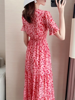 短袖V领碎花连衣裙女夏收腰显瘦气质超仙女雪纺长裙2025夏季新款