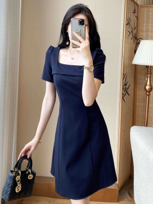 法式轻奢高级感职业连衣裙女2025夏秋季新款女装气质收腰通勤裙子