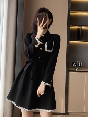 早秋季2025新款高端小香风连衣裙女小个子收腰显瘦高级感黑色裙子