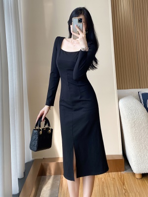 赫本风黑色包臀连衣裙女气质高端小黑裙轻奢名媛修身显瘦长裙秋冬