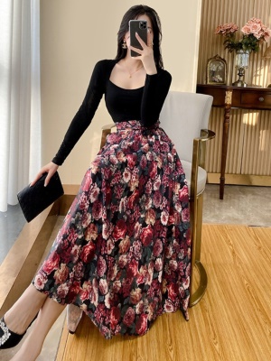 法式早秋新款修身显瘦碎花连衣裙名媛气质时尚半身裙套装两件套裙