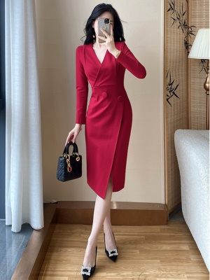 时尚气质女神范包臀裙女通勤秋季新款轻奢红色连衣裙高级感晚礼服