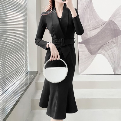 西装领连衣裙女收腰显瘦修身鱼尾包臀裙高级感职业气质早秋季新款