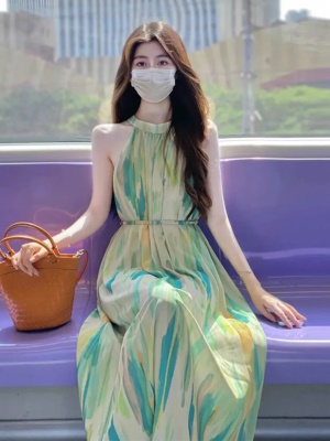 波西米亚雪纺连衣裙女夏2025夏季新款海边度假沙滩高端吊带长裙子