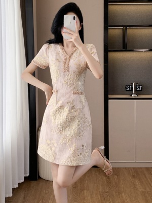 高端精致连衣裙2025新款夏季气质显瘦小礼服女神范高级感轻奢裙子