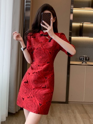 高级感红色旗袍连衣裙2025早春女装国风中式晚礼服裙轻奢高端小众