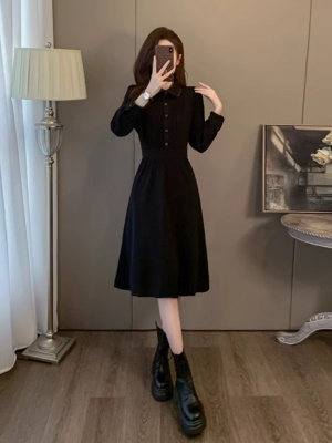 黑色小香风气质衬衫职业连衣裙女春秋收腰显瘦高级感赫本风小黑裙