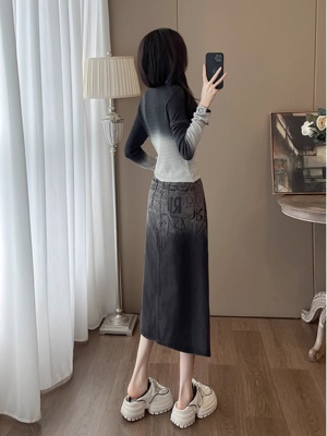 秋装女穿搭一整套2025年新款时尚针织衫搭配牛仔半身裙套装两件套